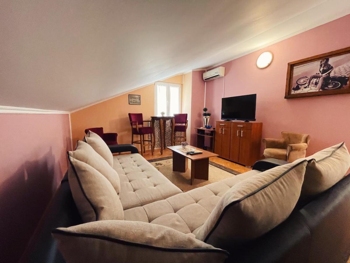 ホテル Vila Duricic 300M Od Mora Ðenovići エクステリア 写真