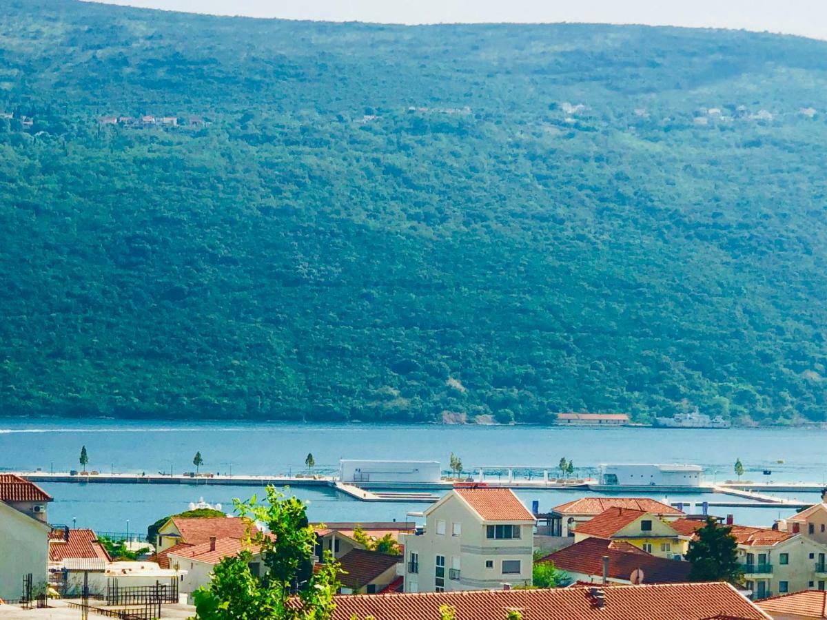 ホテル Vila Duricic 300M Od Mora Ðenovići エクステリア 写真