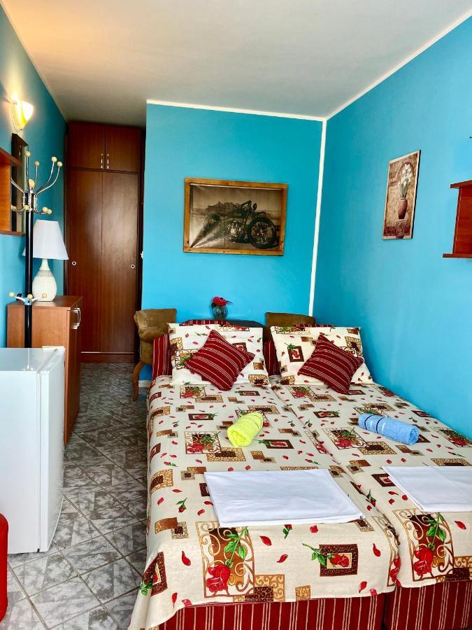 ホテル Vila Duricic 300M Od Mora Ðenovići エクステリア 写真