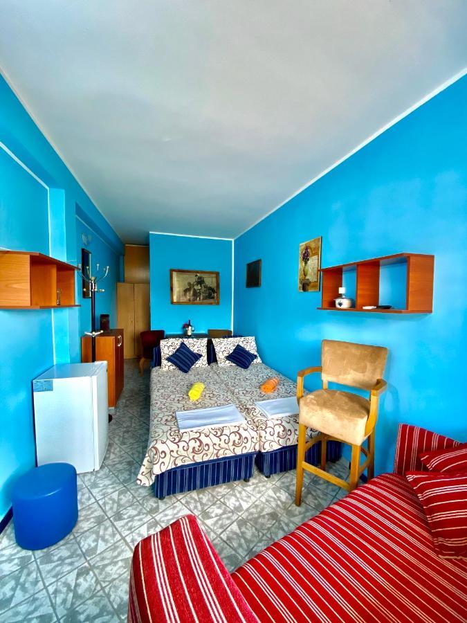 ホテル Vila Duricic 300M Od Mora Ðenovići エクステリア 写真