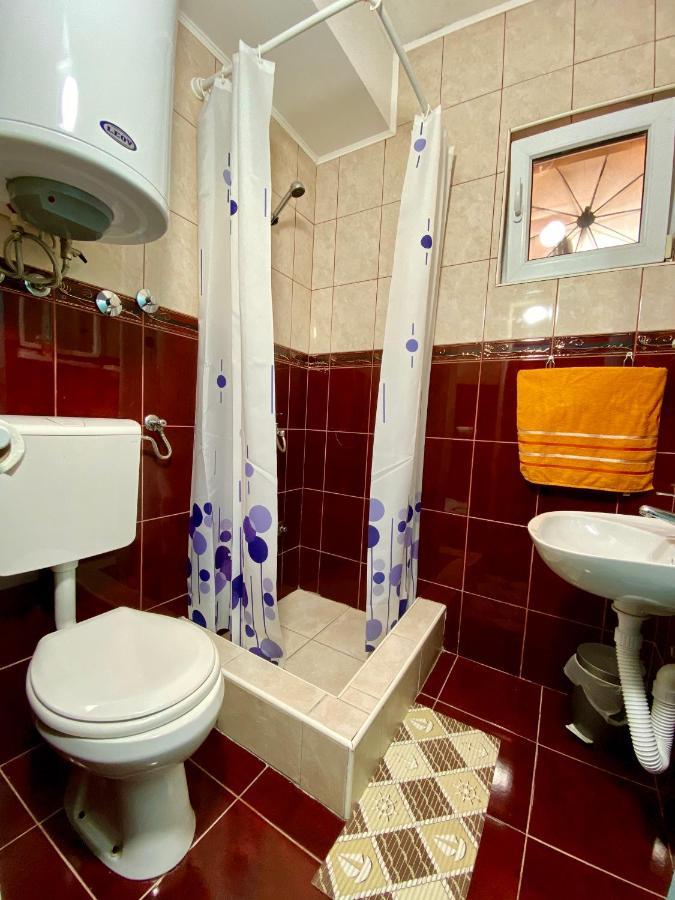 ホテル Vila Duricic 300M Od Mora Ðenovići エクステリア 写真