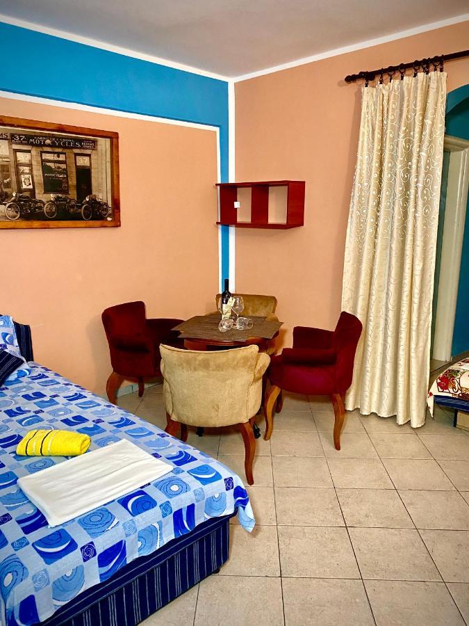 ホテル Vila Duricic 300M Od Mora Ðenovići エクステリア 写真