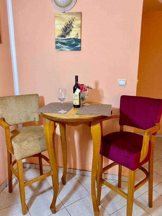 ホテル Vila Duricic 300M Od Mora Ðenovići エクステリア 写真