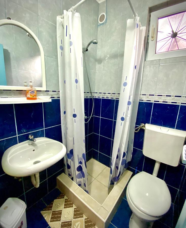 ホテル Vila Duricic 300M Od Mora Ðenovići エクステリア 写真