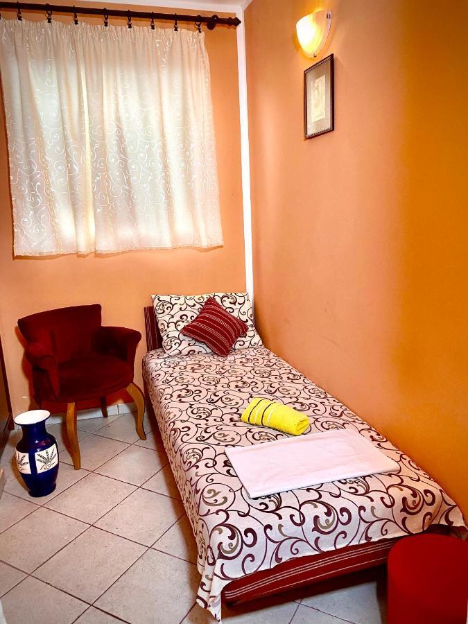 ホテル Vila Duricic 300M Od Mora Ðenovići エクステリア 写真