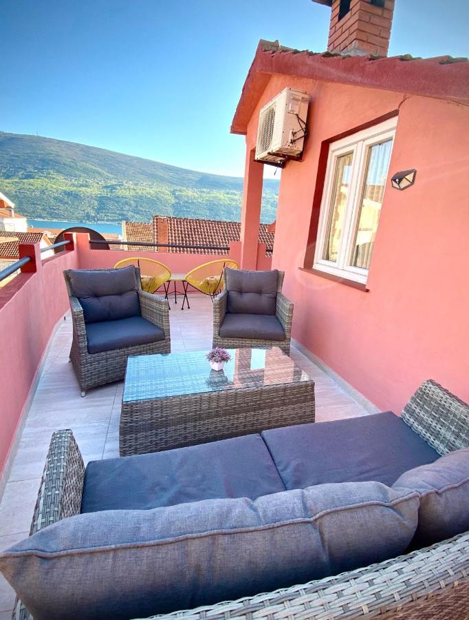 ホテル Vila Duricic 300M Od Mora Ðenovići エクステリア 写真