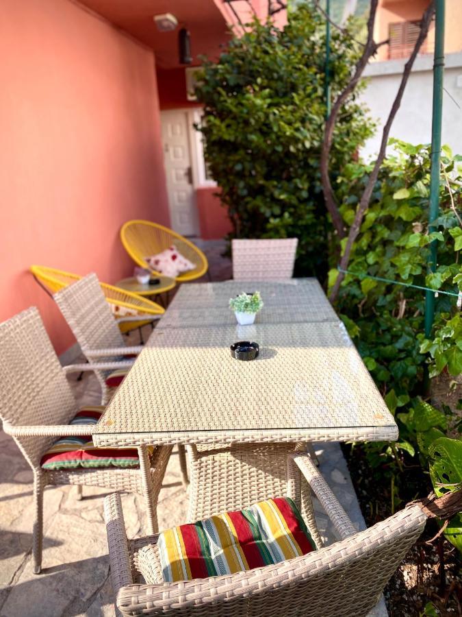 ホテル Vila Duricic 300M Od Mora Ðenovići エクステリア 写真