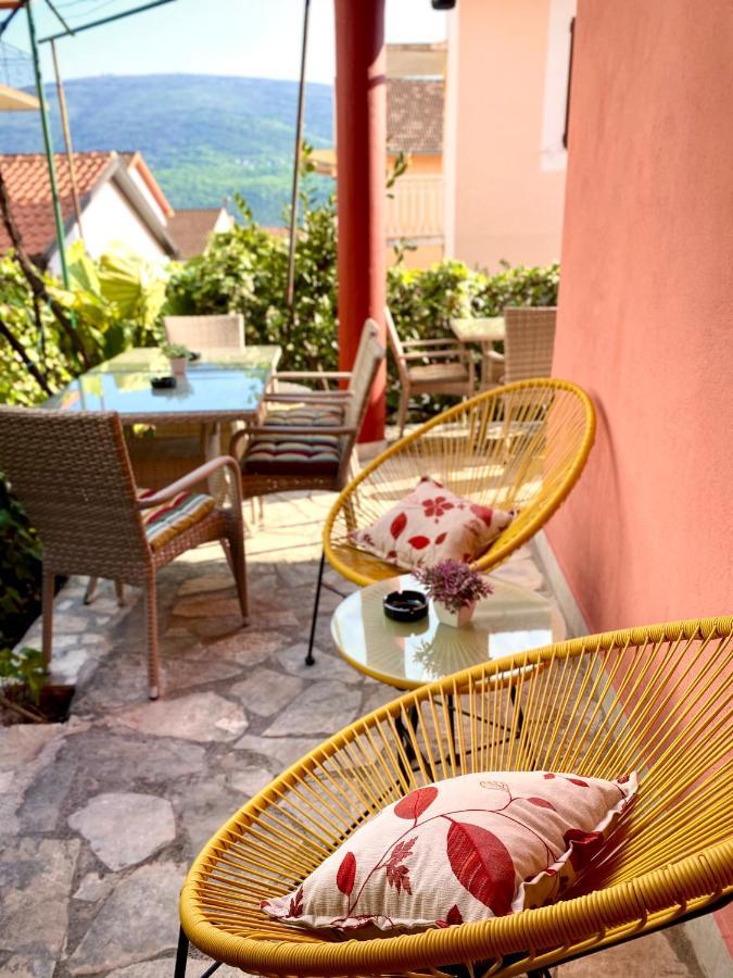 ホテル Vila Duricic 300M Od Mora Ðenovići エクステリア 写真